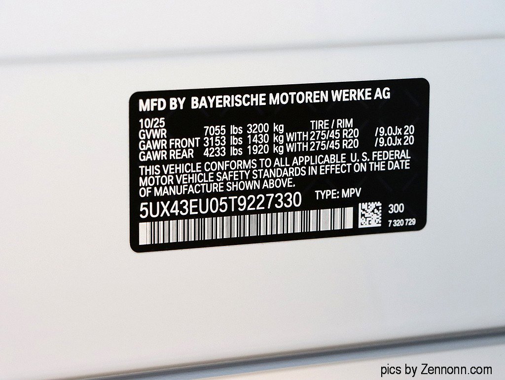 Used 2026 BMW X5 xDrive50e w/ M Sport Package image 28