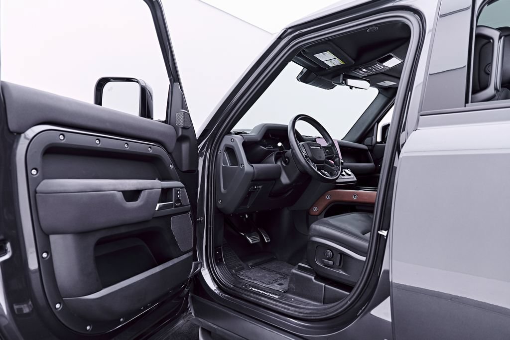 Used 2023 Land Rover Defender 110 X AWD/4WD image 43