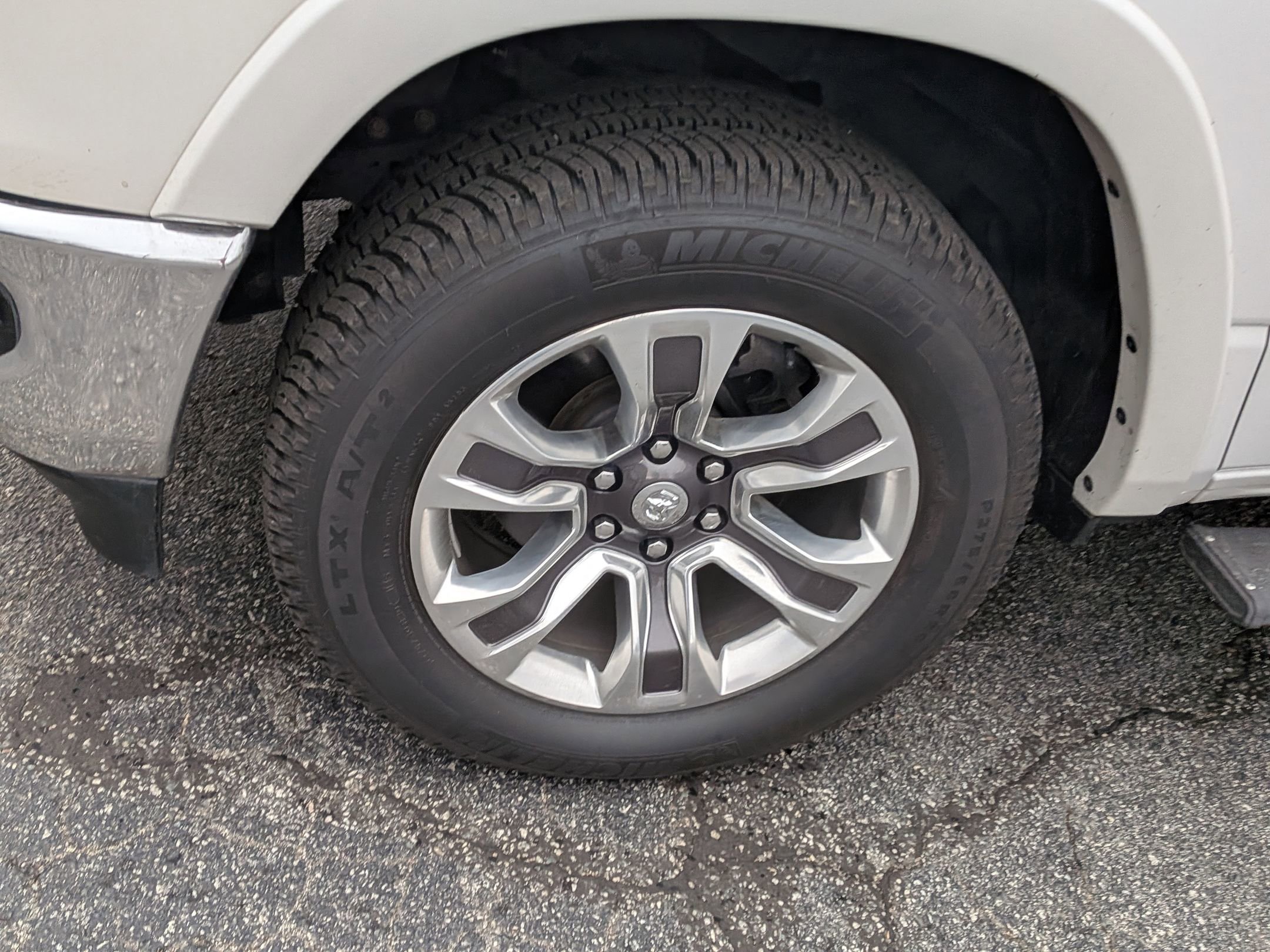 Used 2021 RAM 1500 Limited image 12