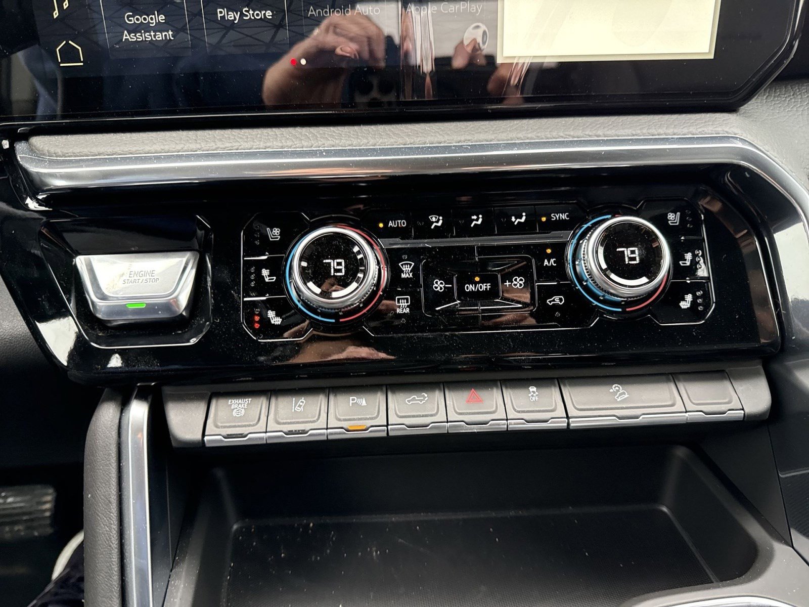 New 2026 GMC Sierra 3500 Denali w/ Denali Reserve Package image 16