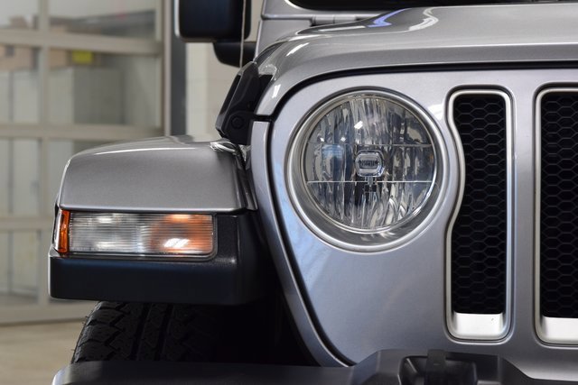 Used 2018 Jeep Wrangler Unlimited Sahara image 12