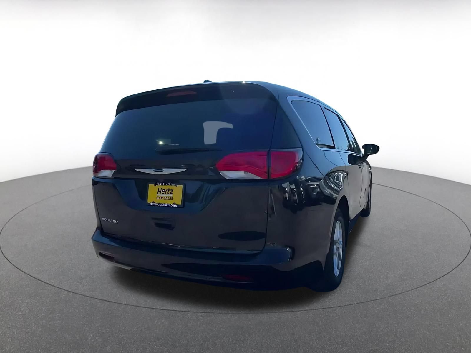 Used 2024 Chrysler Voyager LX FWD image 11