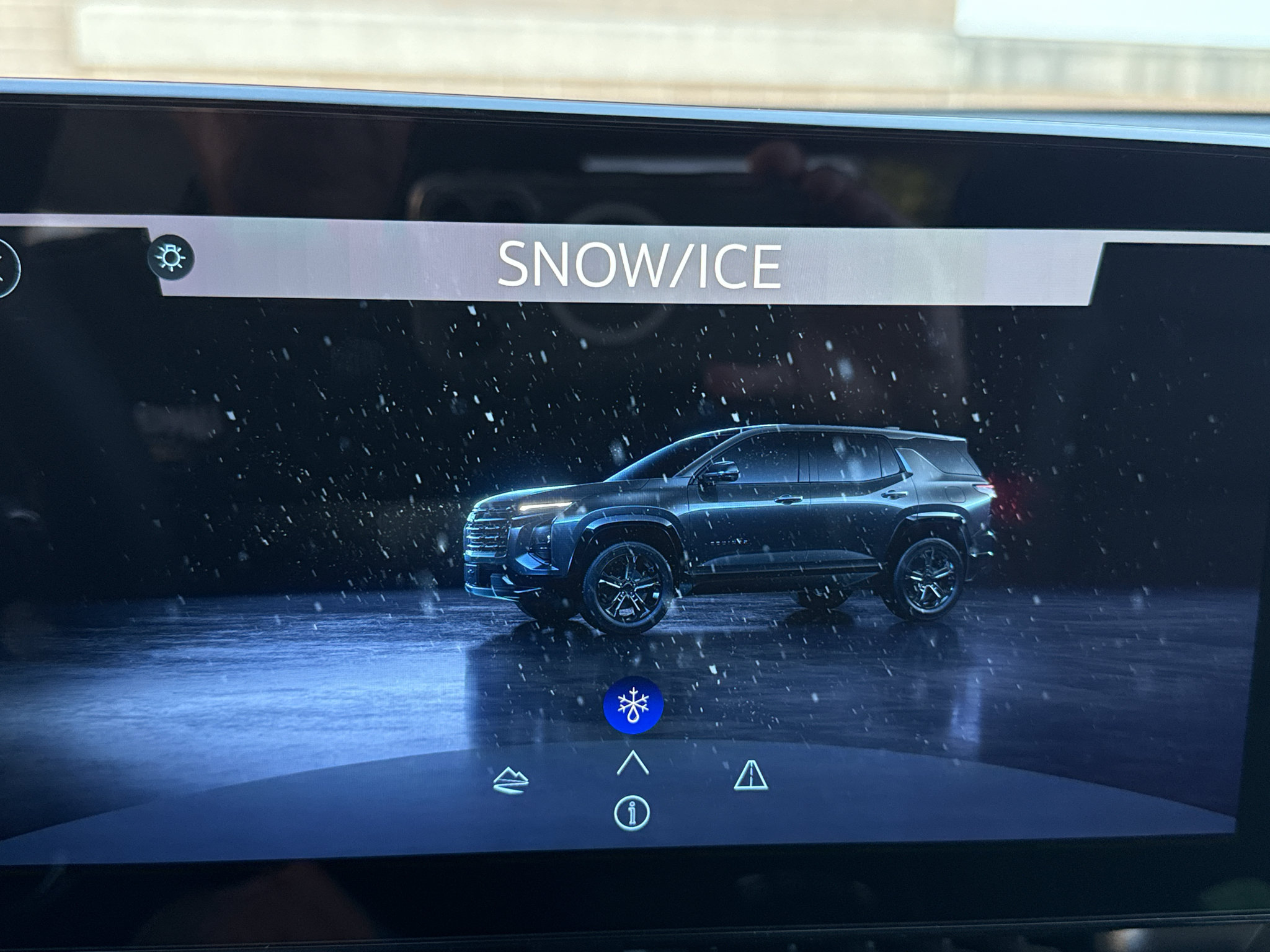 New 2027 Chevrolet Equinox RS w/ Safety and Technology Package AWD/4WD image 37