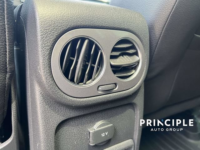 Used 2017 Volkswagen Tiguan Wolfsburg Edition AWD/4WD image 30