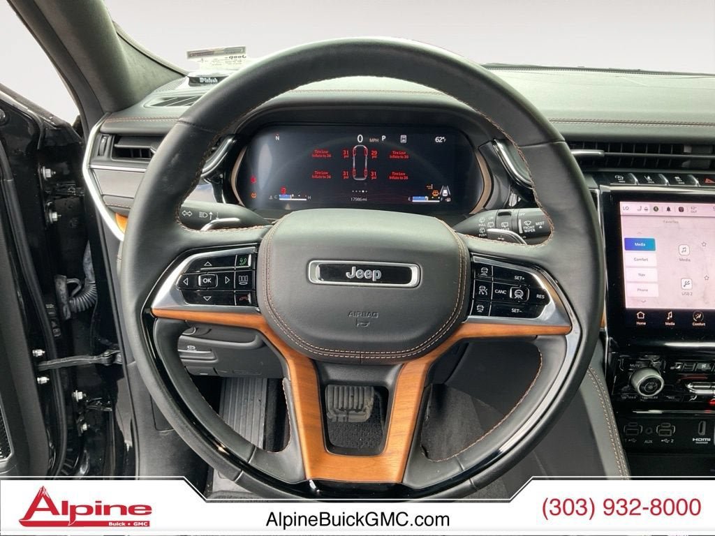 Used 2022 Jeep Grand Cherokee L Summit AWD/4WD image 12