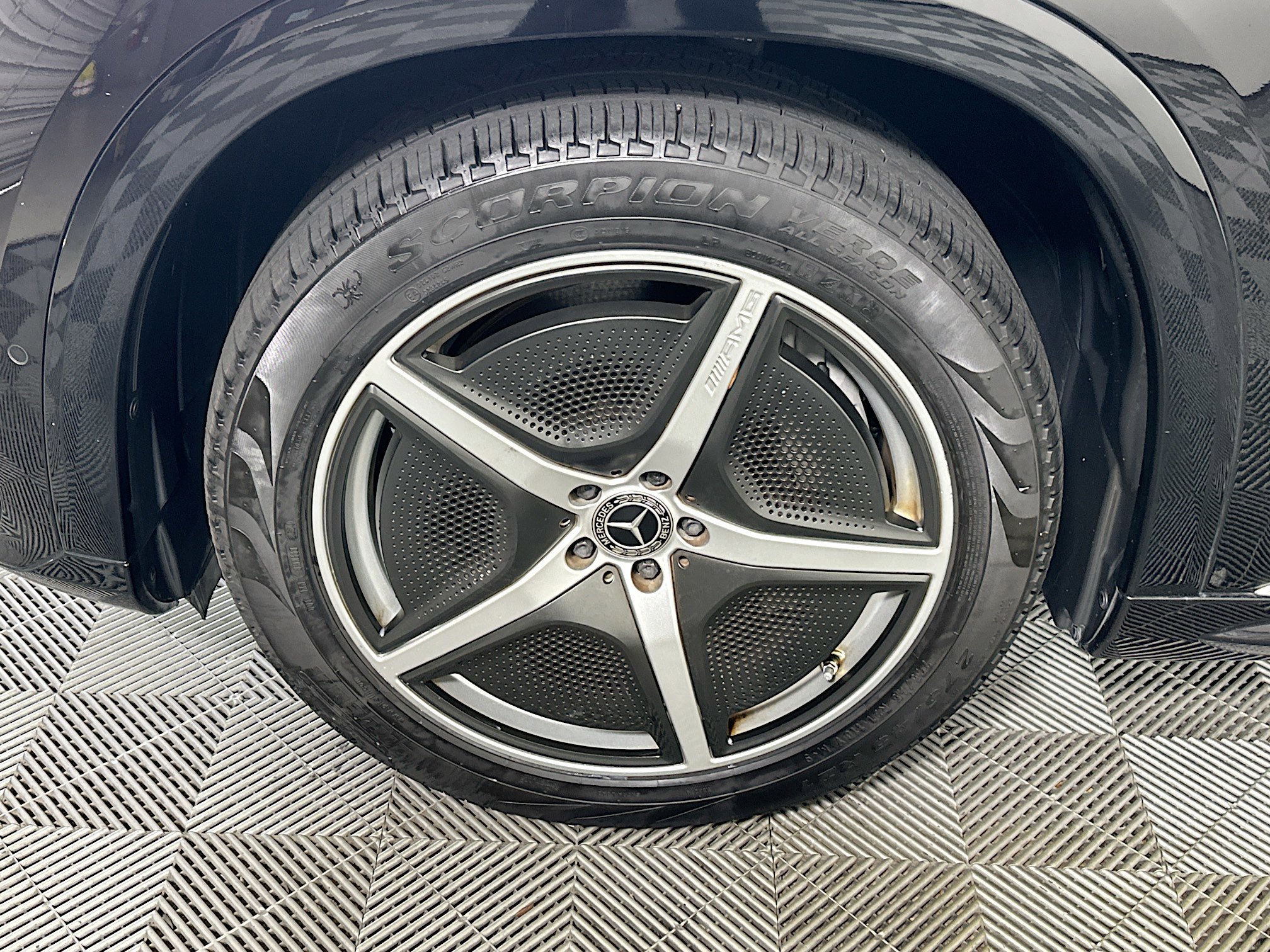 Used 2023 Mercedes-Benz EQS 580 4MATIC SUV image 11