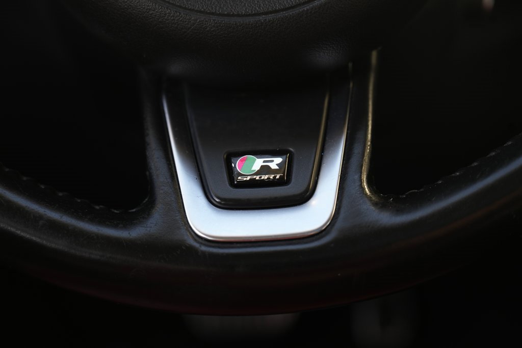 Used 2017 Jaguar F-PACE R-Sport image 48