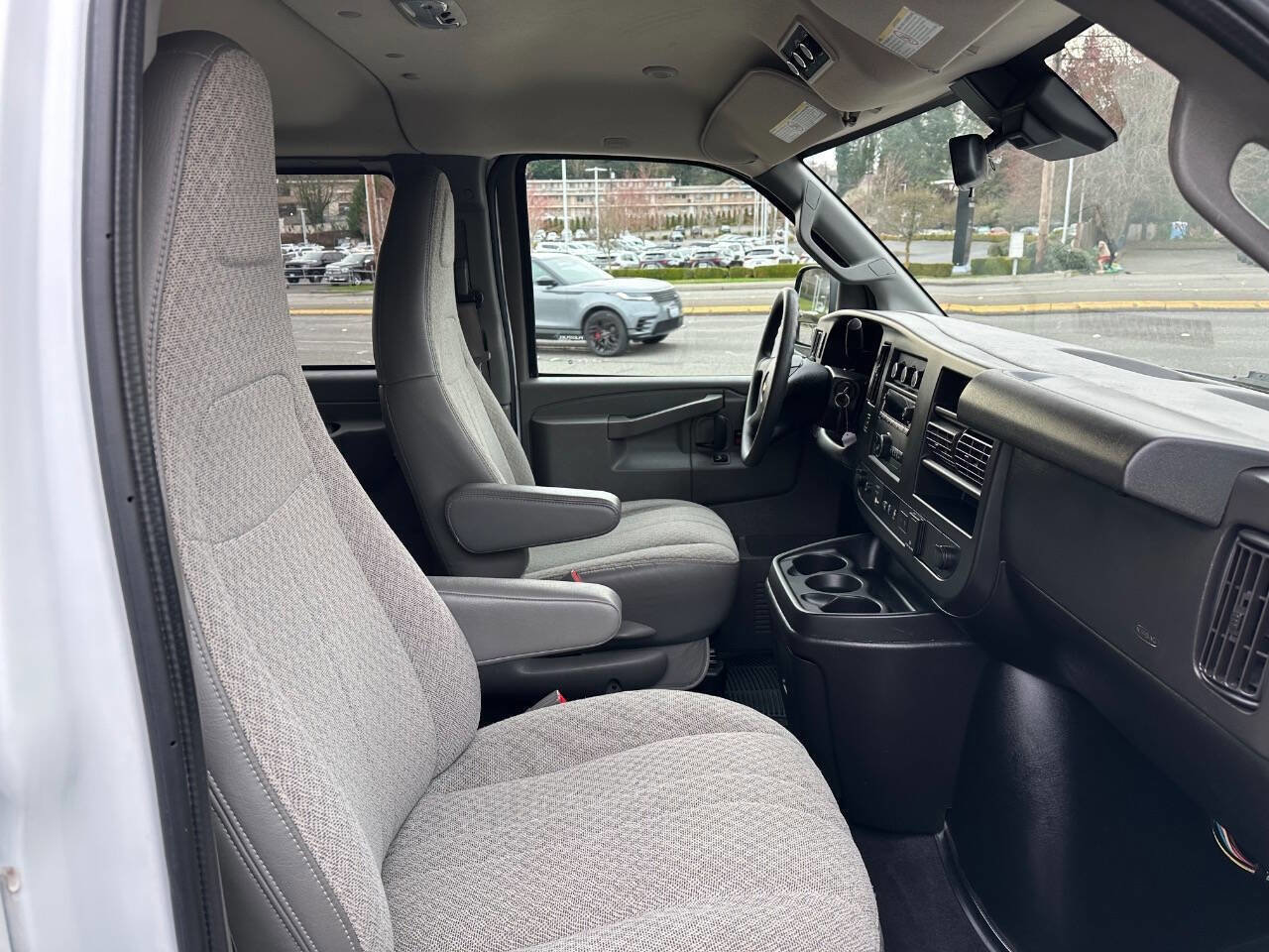 Used 2019 Chevrolet Express 3500 LT w/ LT Preferred Equipment Group image 16