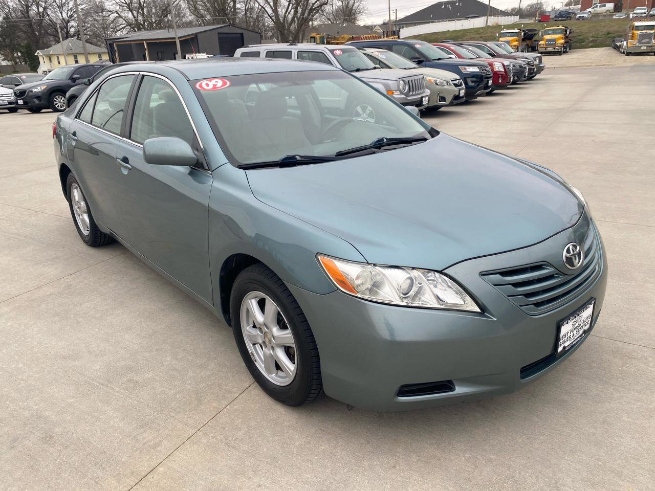 Used 2009 Toyota Camry XLE FWD image 4