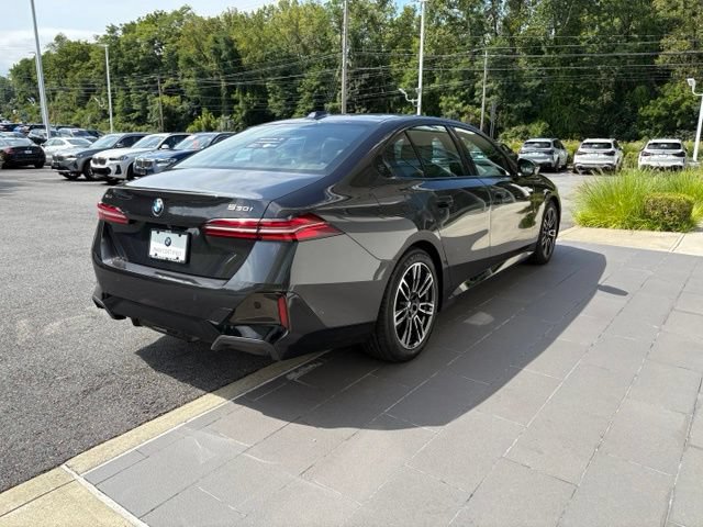 Certified 2024 BMW 530i xDrive w/ M Sport Package AWD/4WD image 7