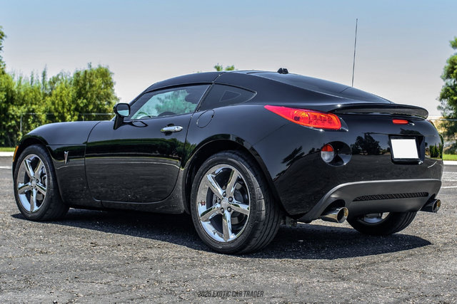 Used 2009 Pontiac Solstice GXP w/ Premium Package RWD image 16