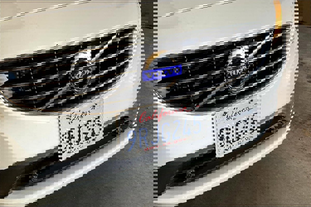 Used 2018 Volvo S60 T5 Inscription image 28