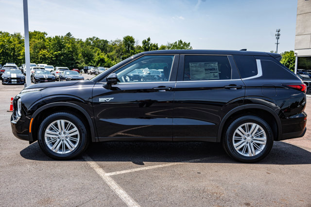 New 2025 Mitsubishi Outlander ES image 8