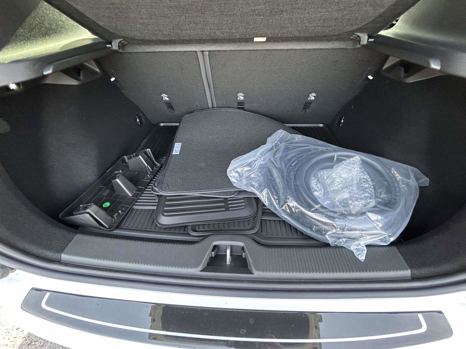 New 2026 Volvo EX30 Plus image 16