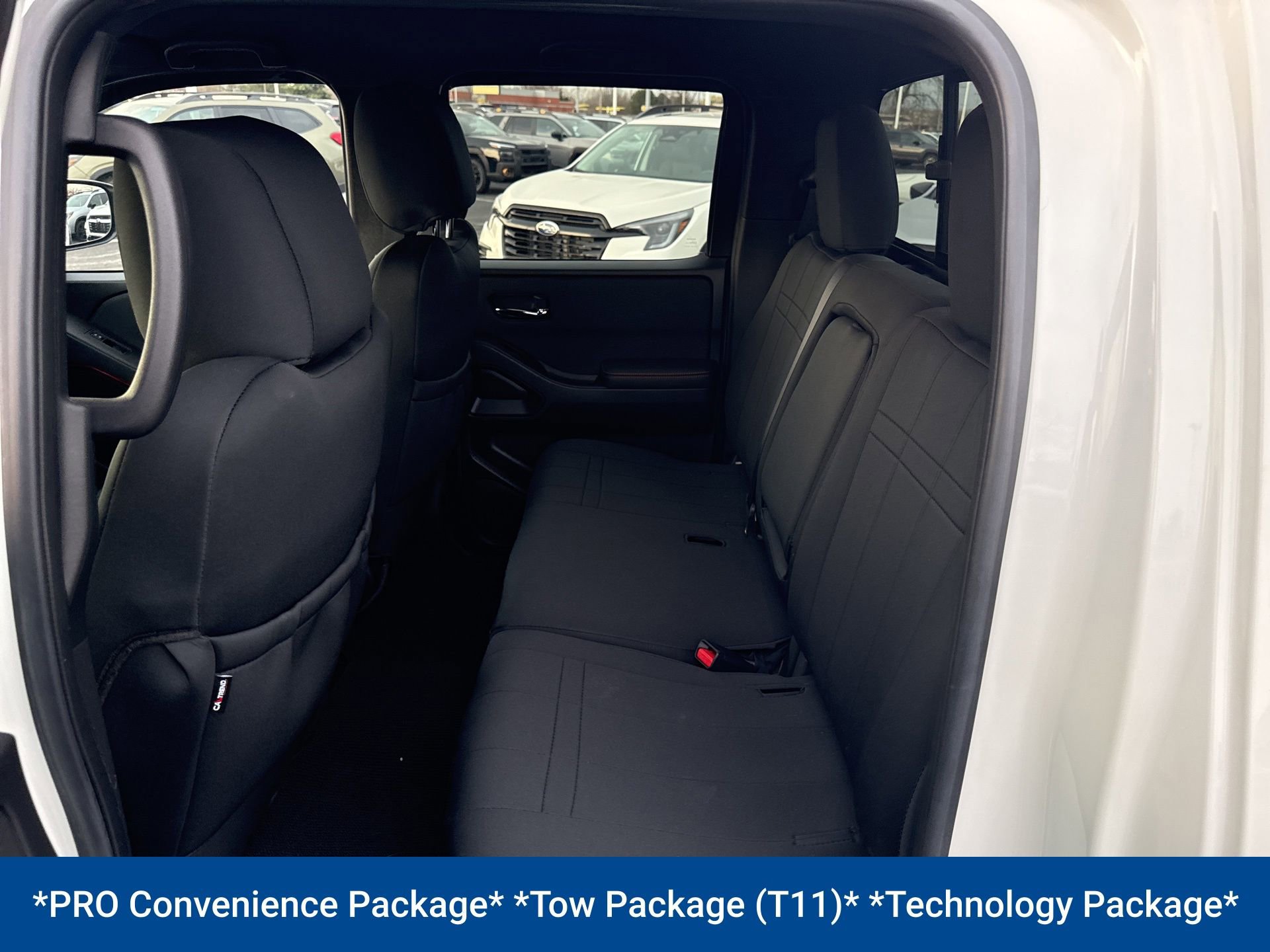 Used 2024 Nissan Frontier PRO-4X w/ Pro Convenience Package image 11