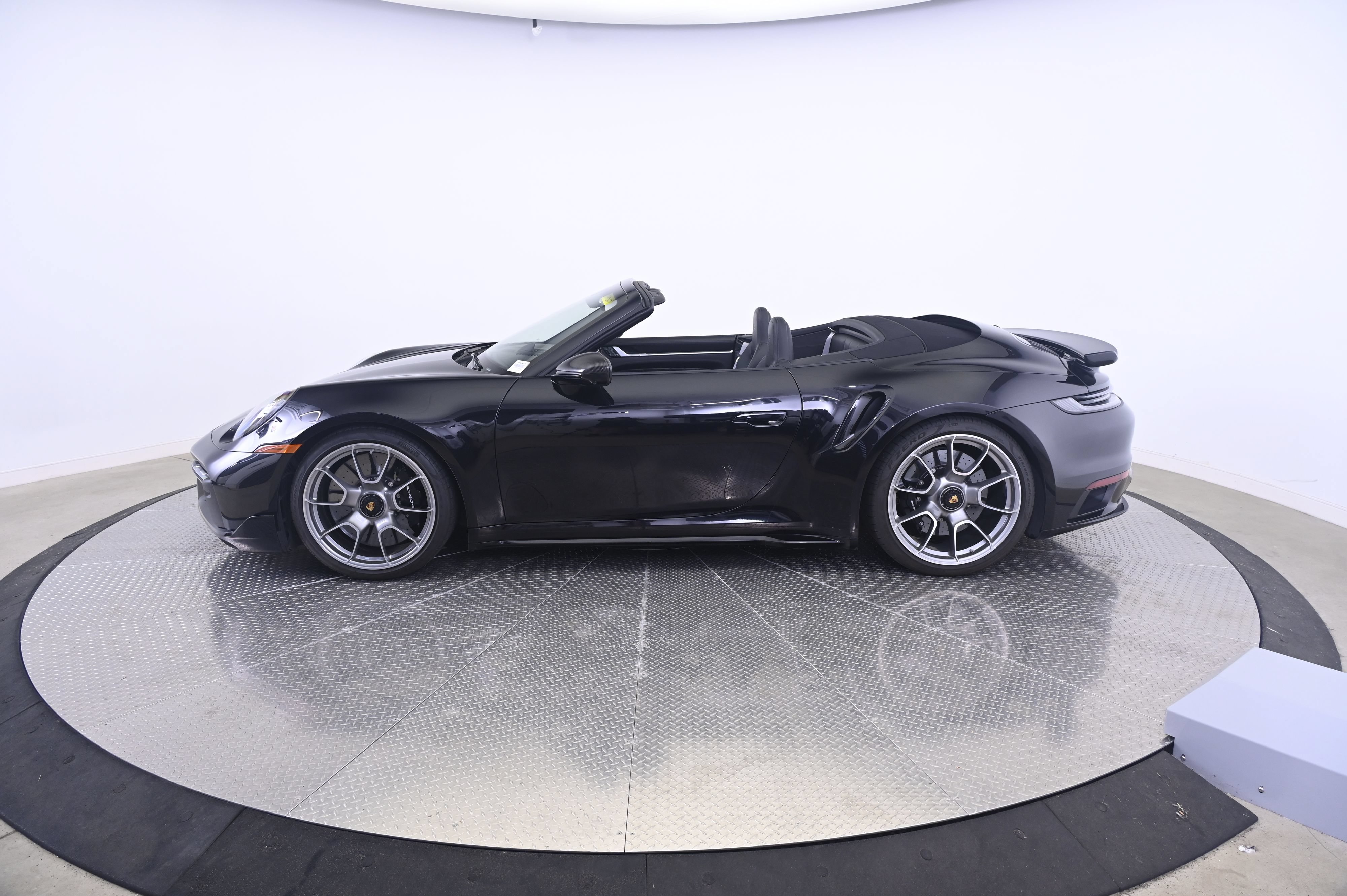 Certified 2021 Porsche 911 Turbo S AWD/4WD image 2