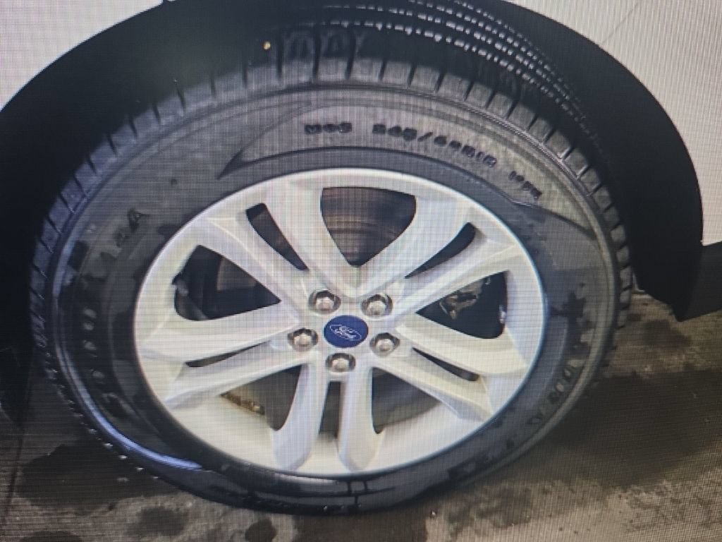 Used 2020 Ford Edge SEL AWD/4WD image 15