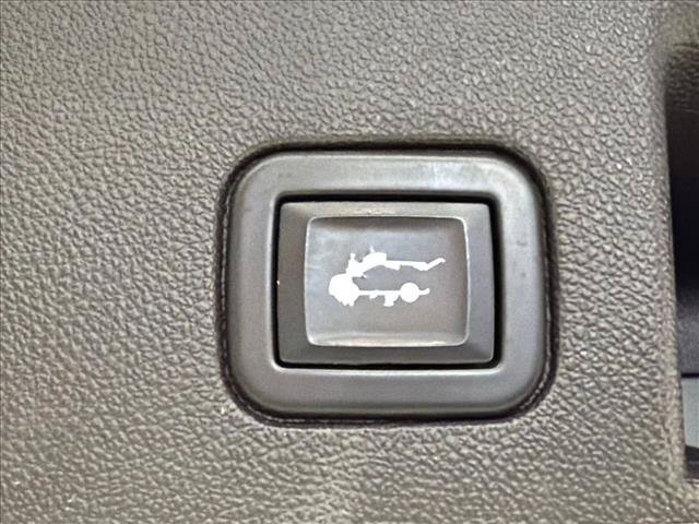 Used 2023 Chevrolet Equinox RS FWD image 20