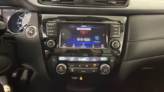 Used 2020 Nissan Rogue SV AWD/4WD image 23