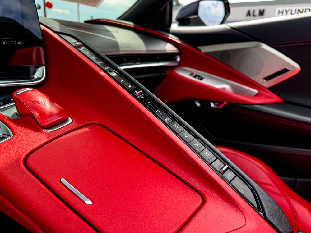 Used 2020 Chevrolet Corvette Stingray Preferred Conv w/ 2LT Preferred Equipment Group image 29