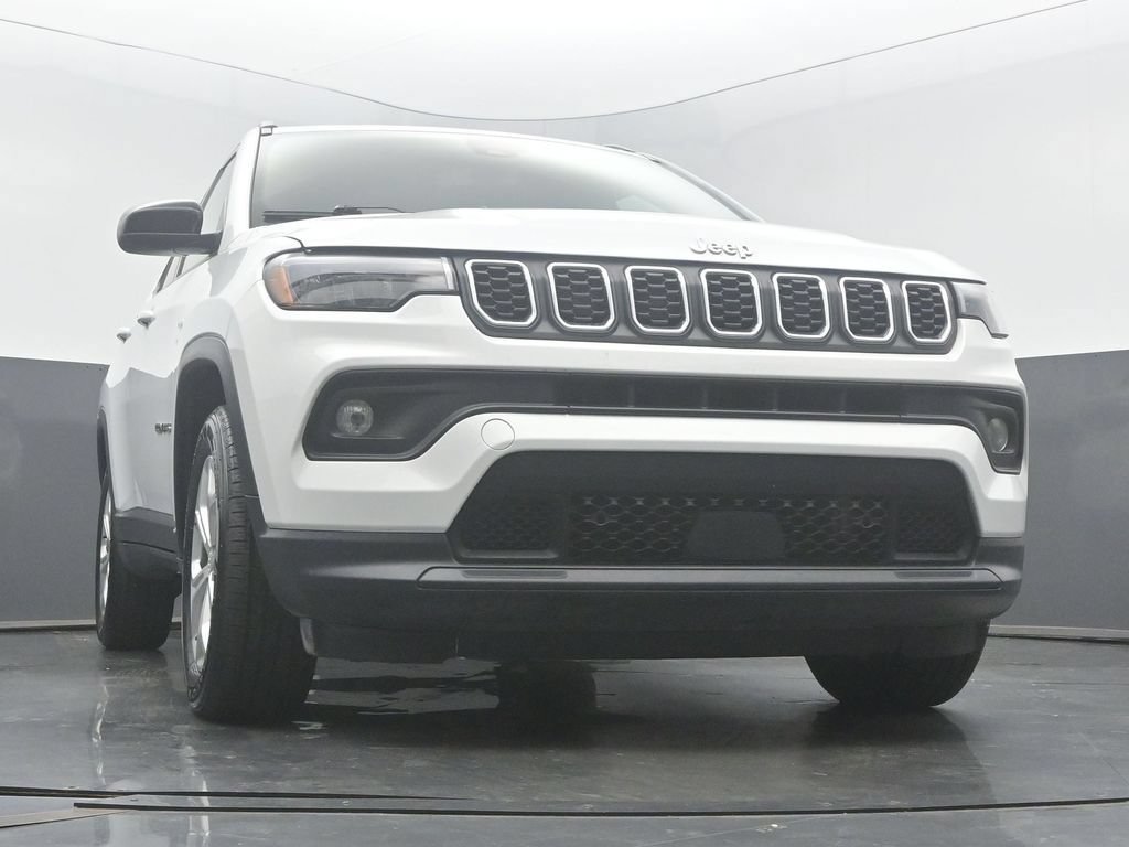 Used 2024 Jeep Compass Latitude AWD/4WD image 55