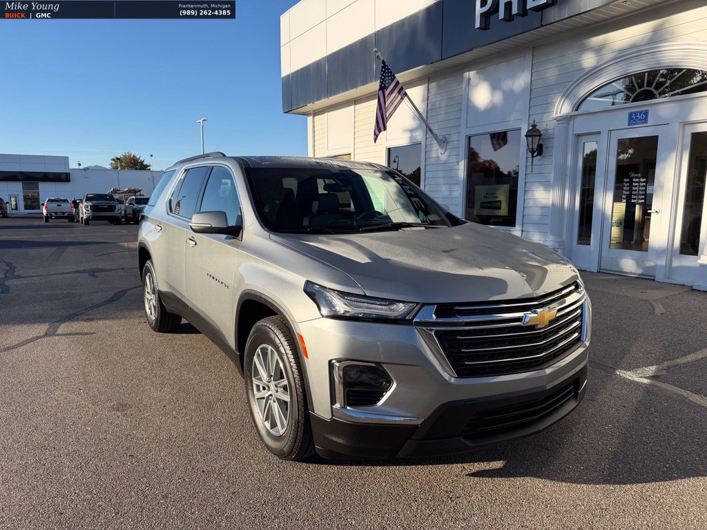 Used 2023 Chevrolet Traverse LT w/ LPO, Floor Liner Package FWD image 3