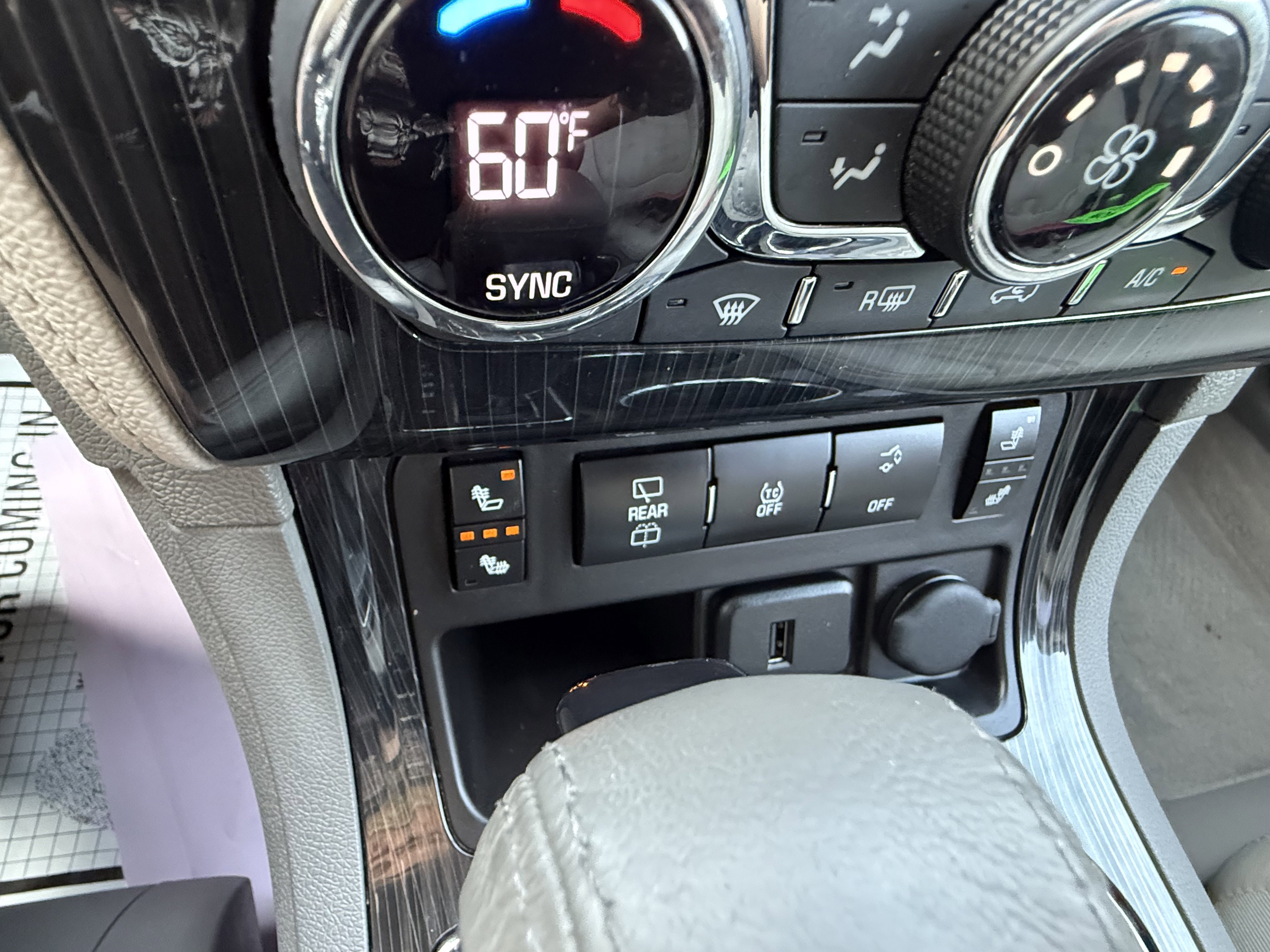 Used 2017 Chevrolet Traverse LT image 15