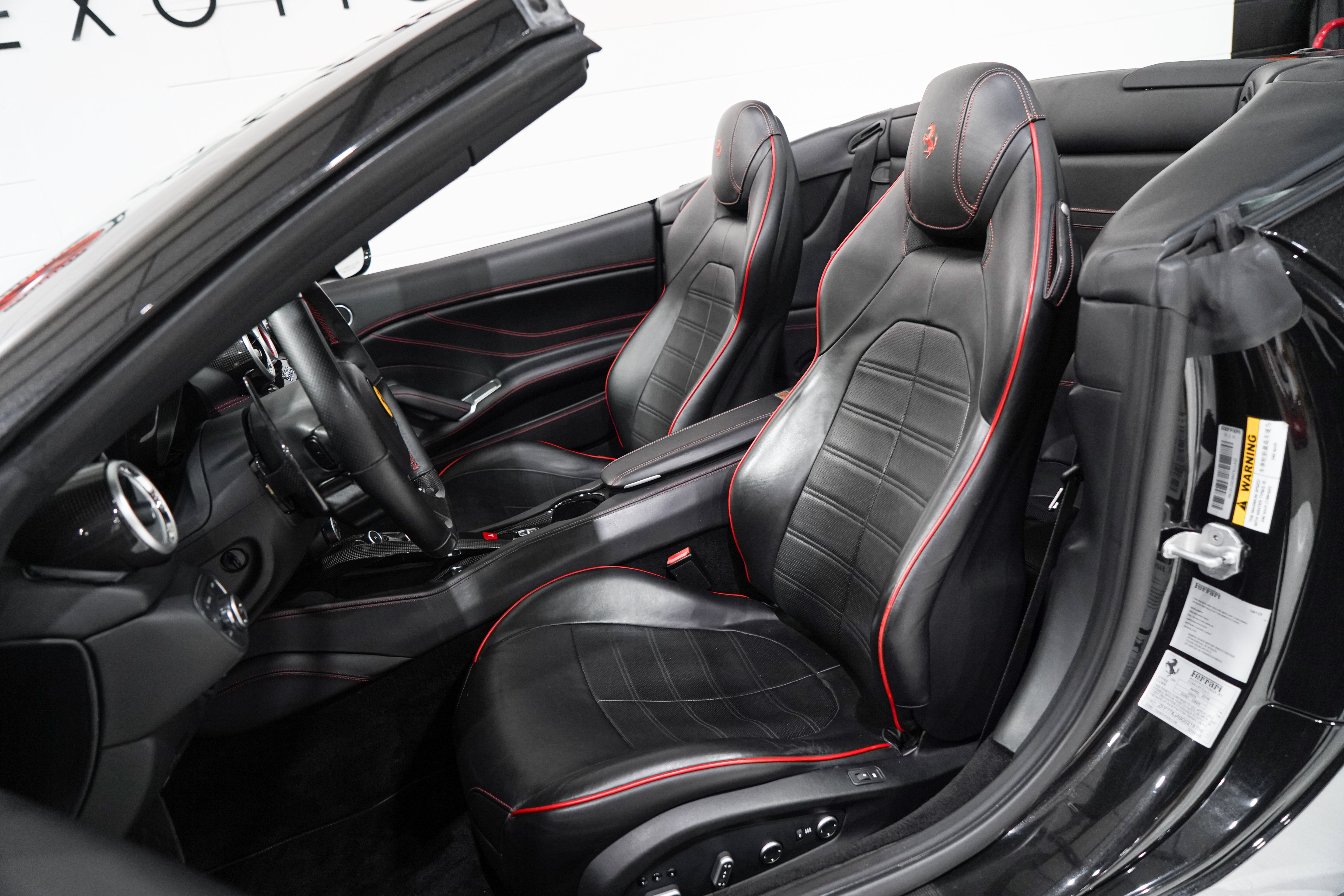Used 2016 Ferrari California T RWD image 10