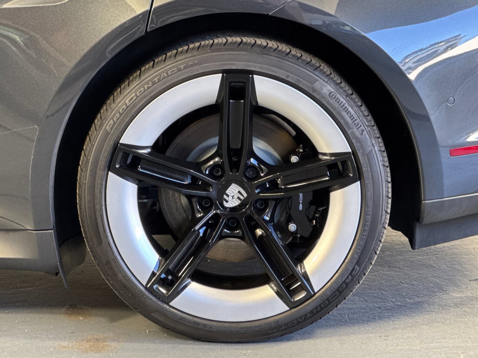 Certified 2025 Porsche Taycan RWD image 33