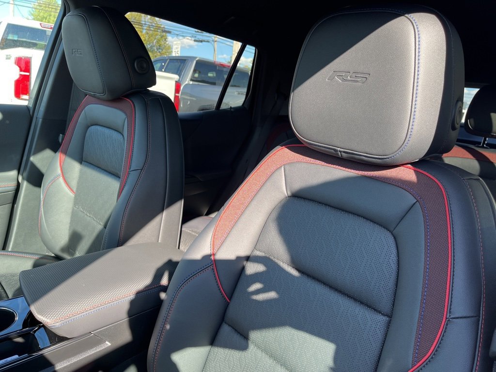 New 2026 Chevrolet Equinox RS w/ Convenience Package III image 14