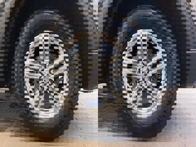 Certified 2021 Ford Explorer XLT w/ Equipment Group 202A image 27