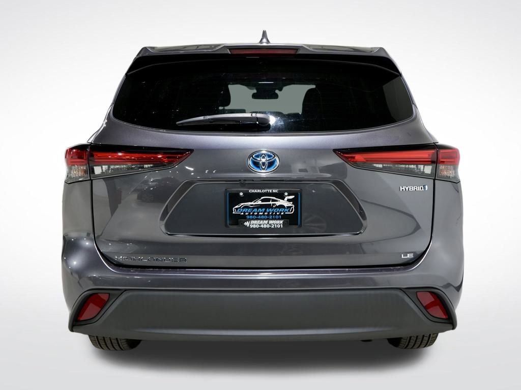 Used 2021 Toyota Highlander LE image 8