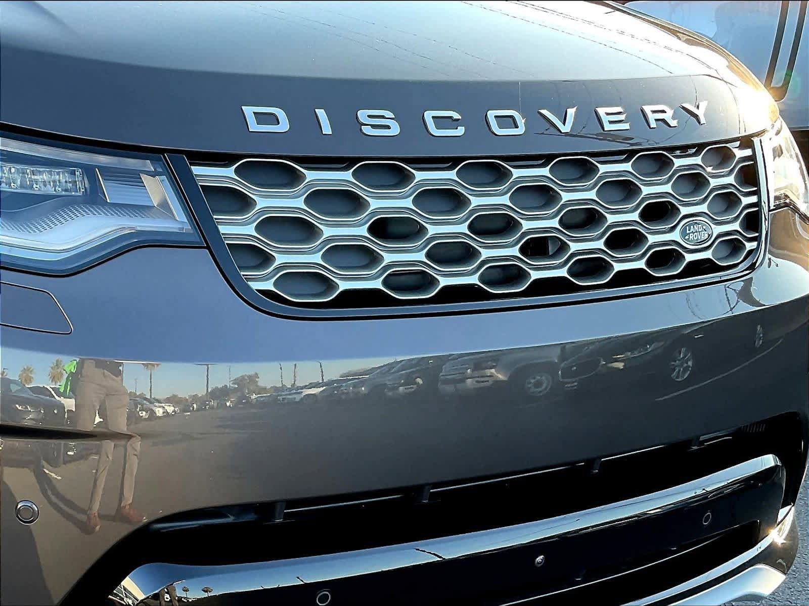 New 2025 Land Rover Discovery Metropolitan Edition AWD/4WD image 34