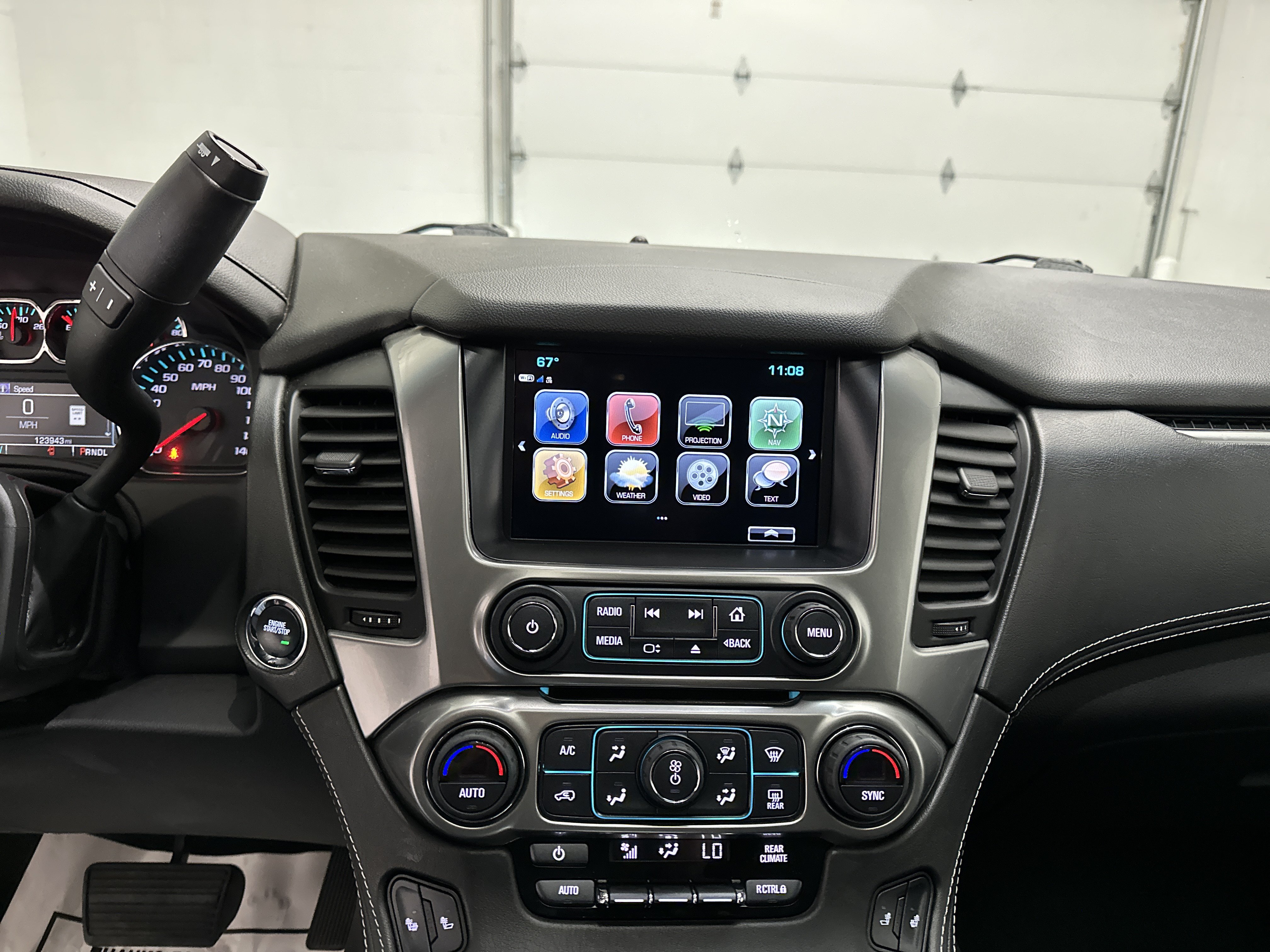 Used 2018 Chevrolet Tahoe LT w/ LT Signature Package AWD/4WD image 36