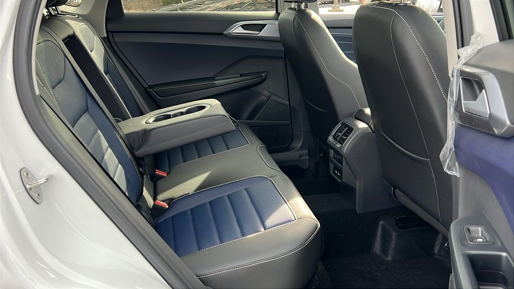New 2026 Volkswagen Taos SEL image 12