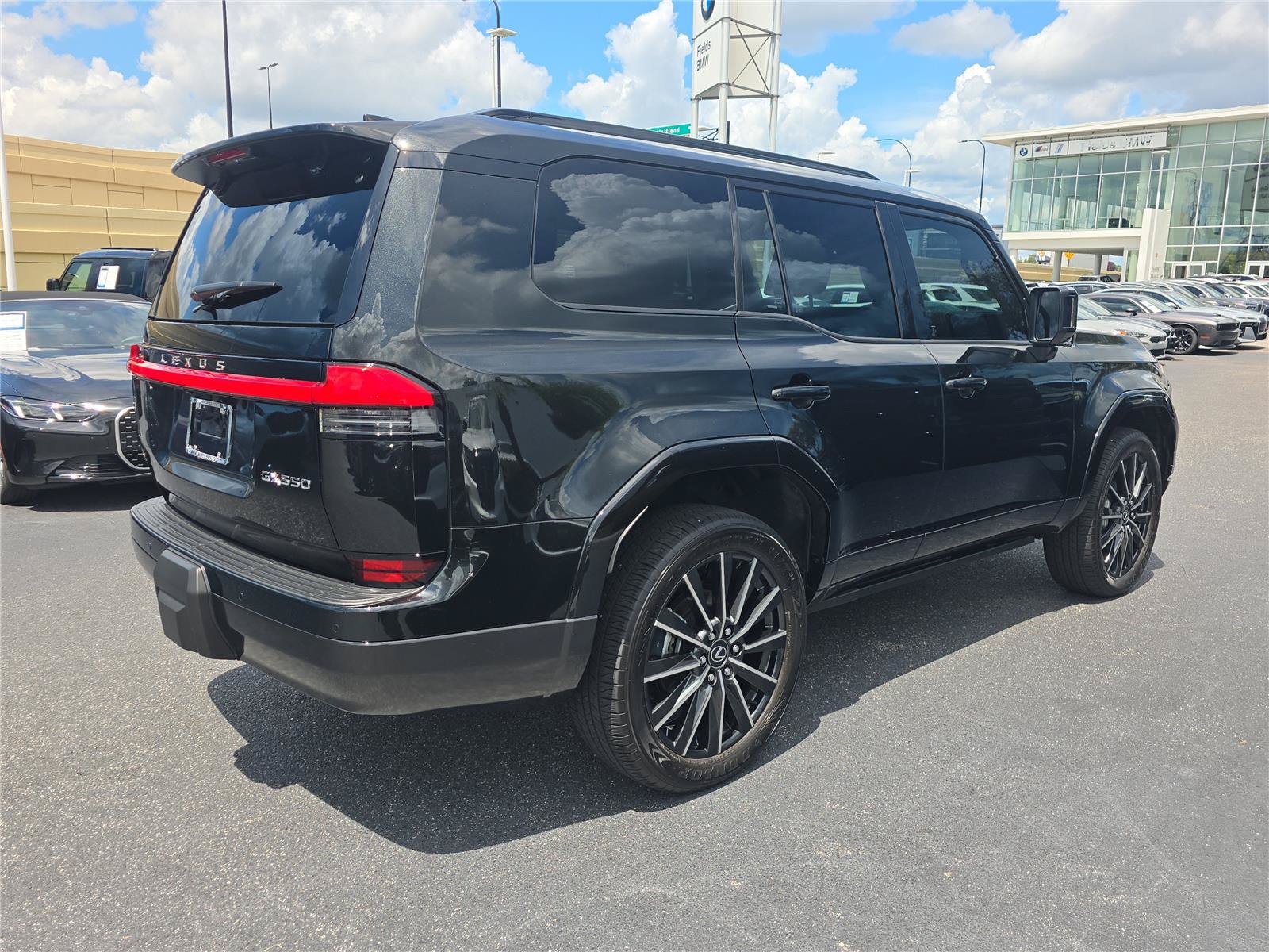 Used 2026 Lexus GX 550 w/ Cold Area Package AWD/4WD image 3