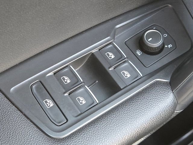 Used 2021 Volkswagen Tiguan SE R-Line image 27