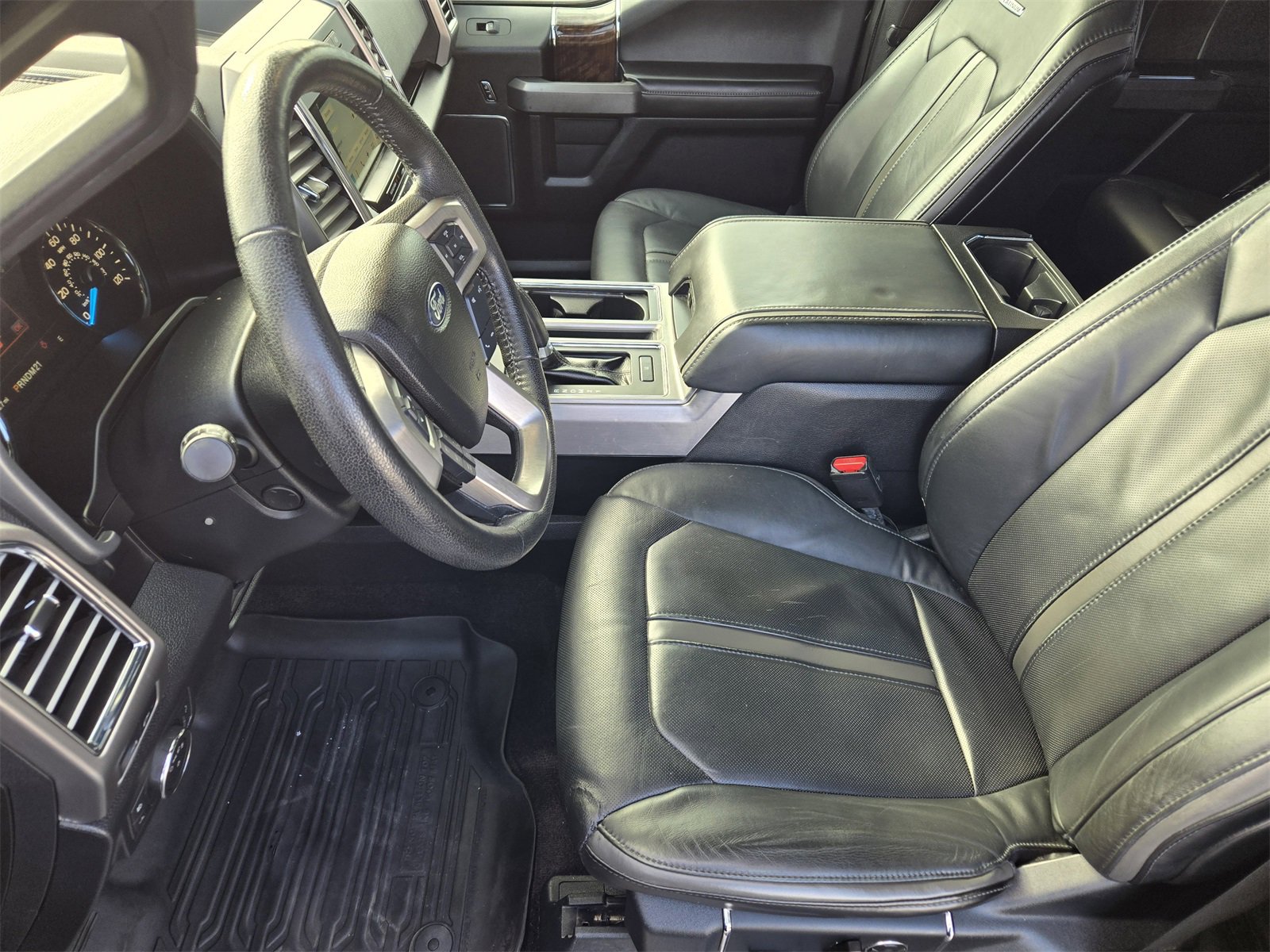 Used 2016 Ford F150 Platinum w/ Equipment Group 701A Luxury image 12