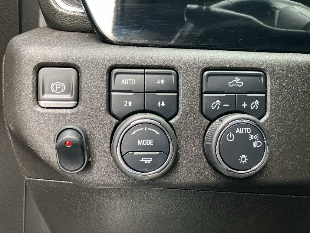 Used 2024 Chevrolet Silverado 1500 LT AWD/4WD image 29