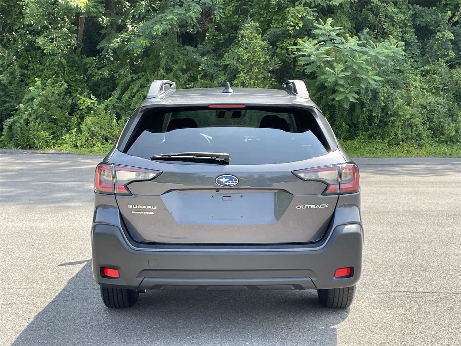 Used 2024 Subaru Outback Premium AWD/4WD image 4
