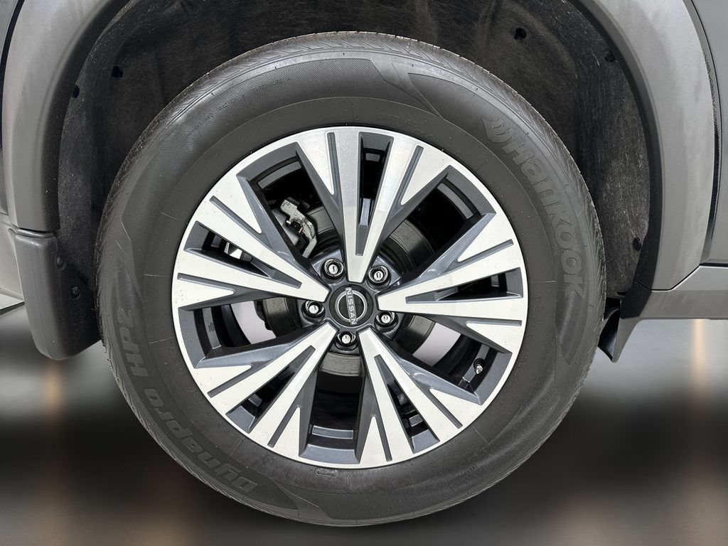 Used 2023 Nissan Rogue SV AWD/4WD image 10