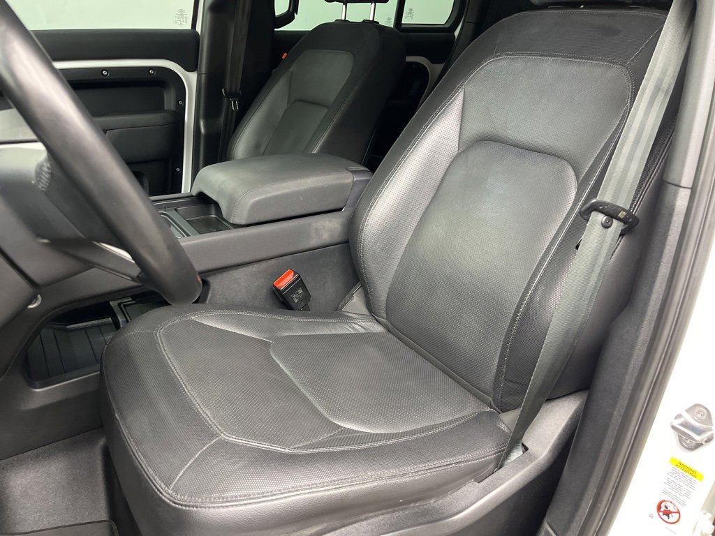 Used 2023 Land Rover Defender 110 X-Dynamic SE image 10