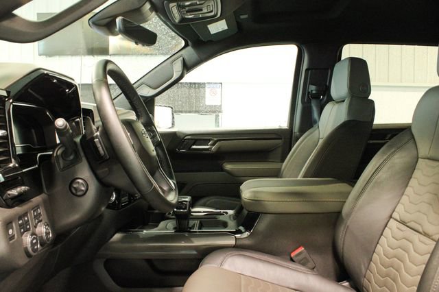 Used 2025 Chevrolet Silverado 1500 ZR2 w/ Technology Package AWD/4WD image 12
