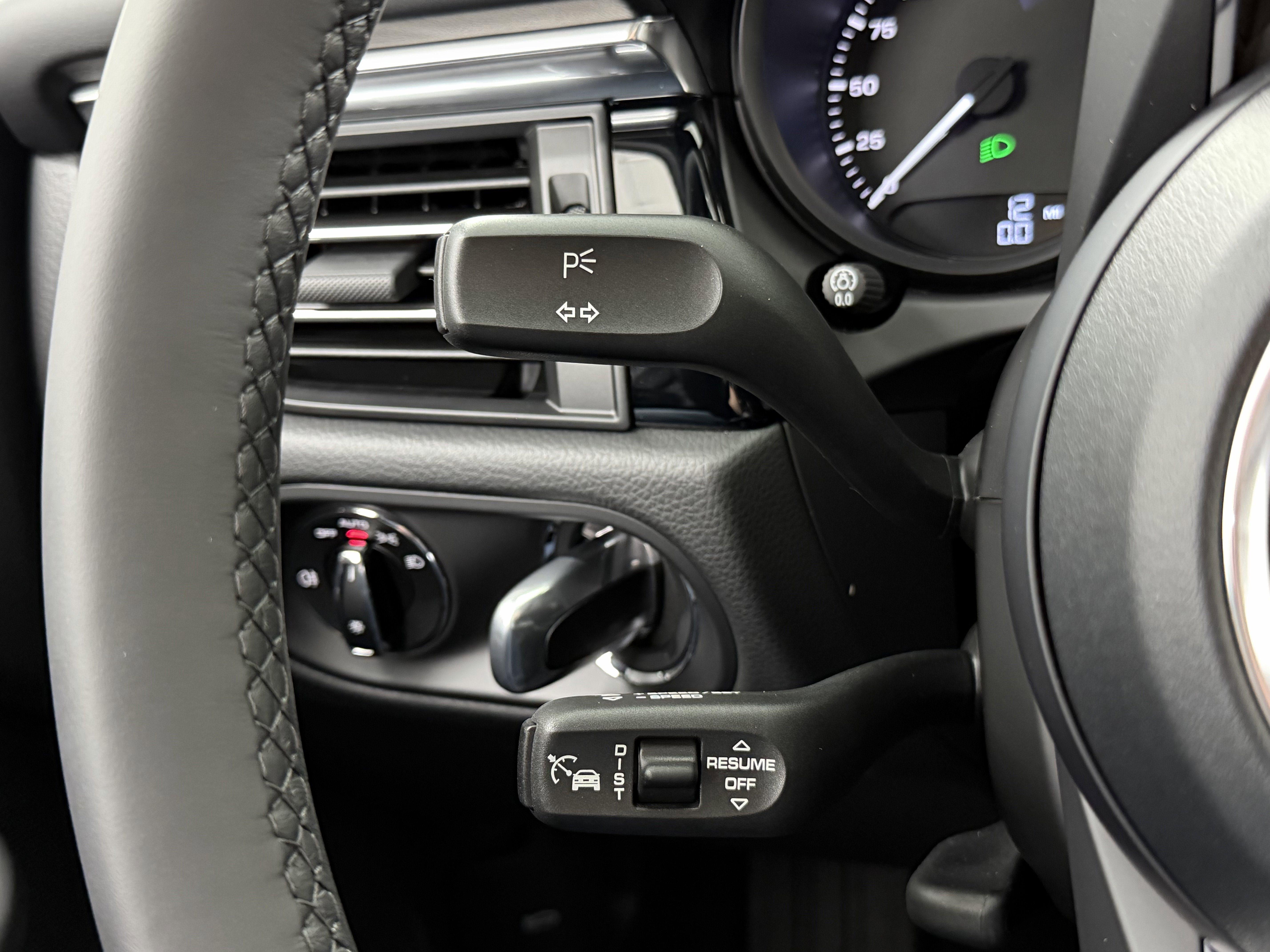 New 2026 Porsche Macan image 48