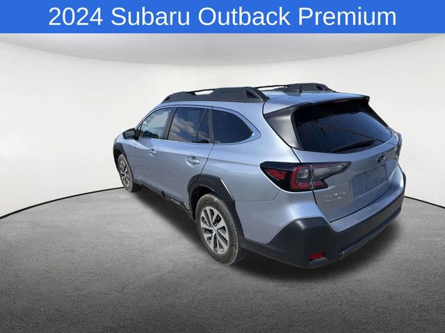 Used 2024 Subaru Outback Premium AWD/4WD image 4