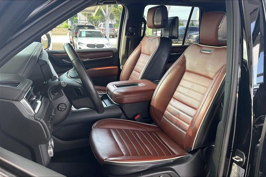 Used 2023 GMC Yukon Denali Ultimate image 22