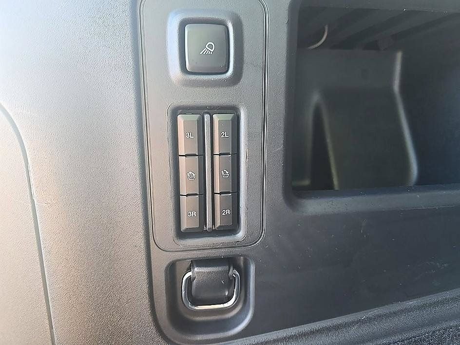 Used 2025 Ford Expedition Active AWD/4WD image 38