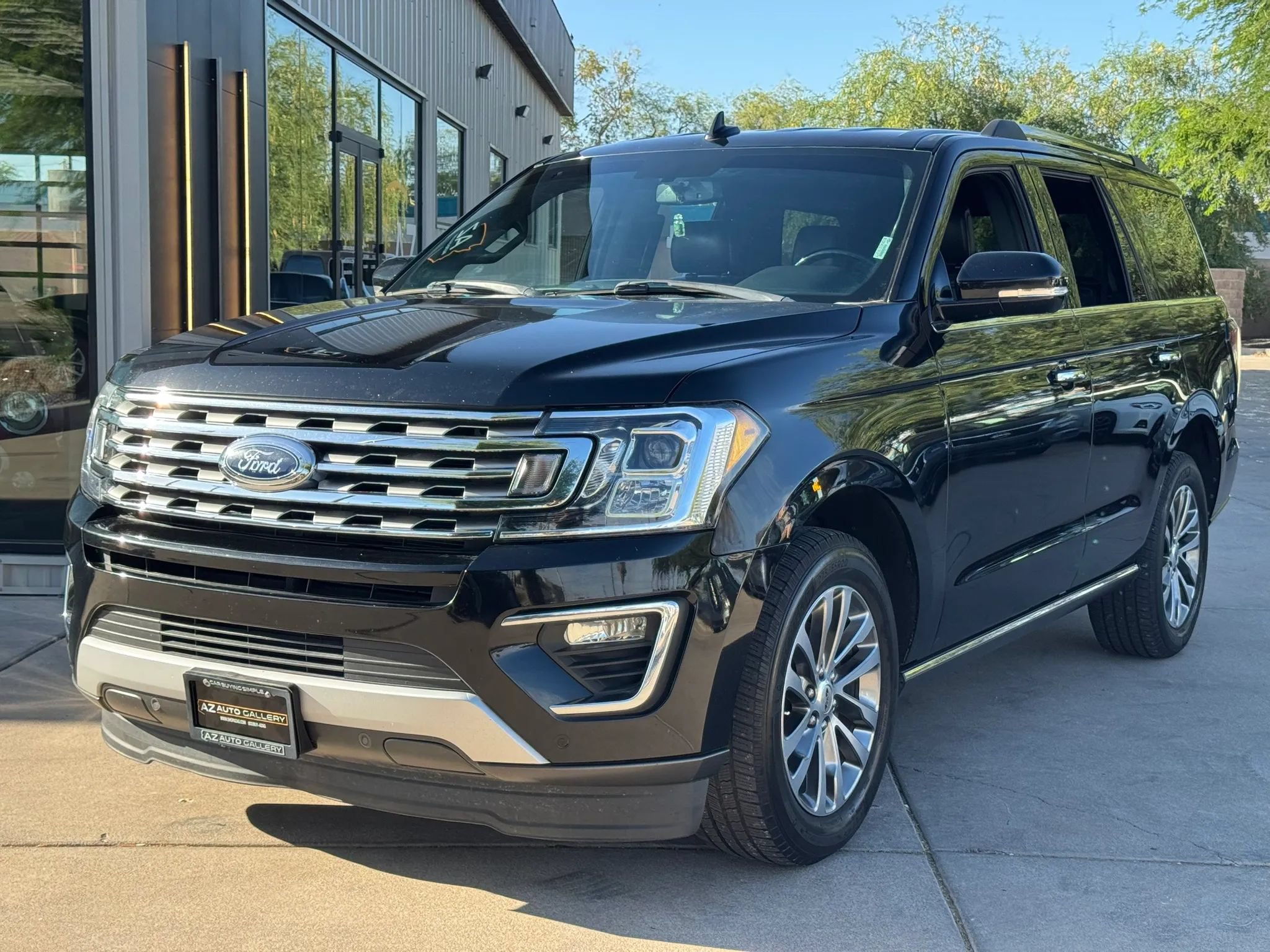 Used 2018 Ford Expedition Limited RWD image 2