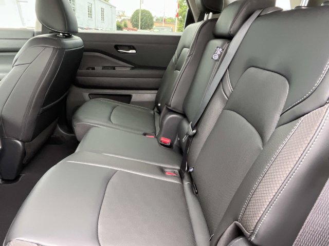 New 2026 Nissan Pathfinder SL AWD/4WD image 21