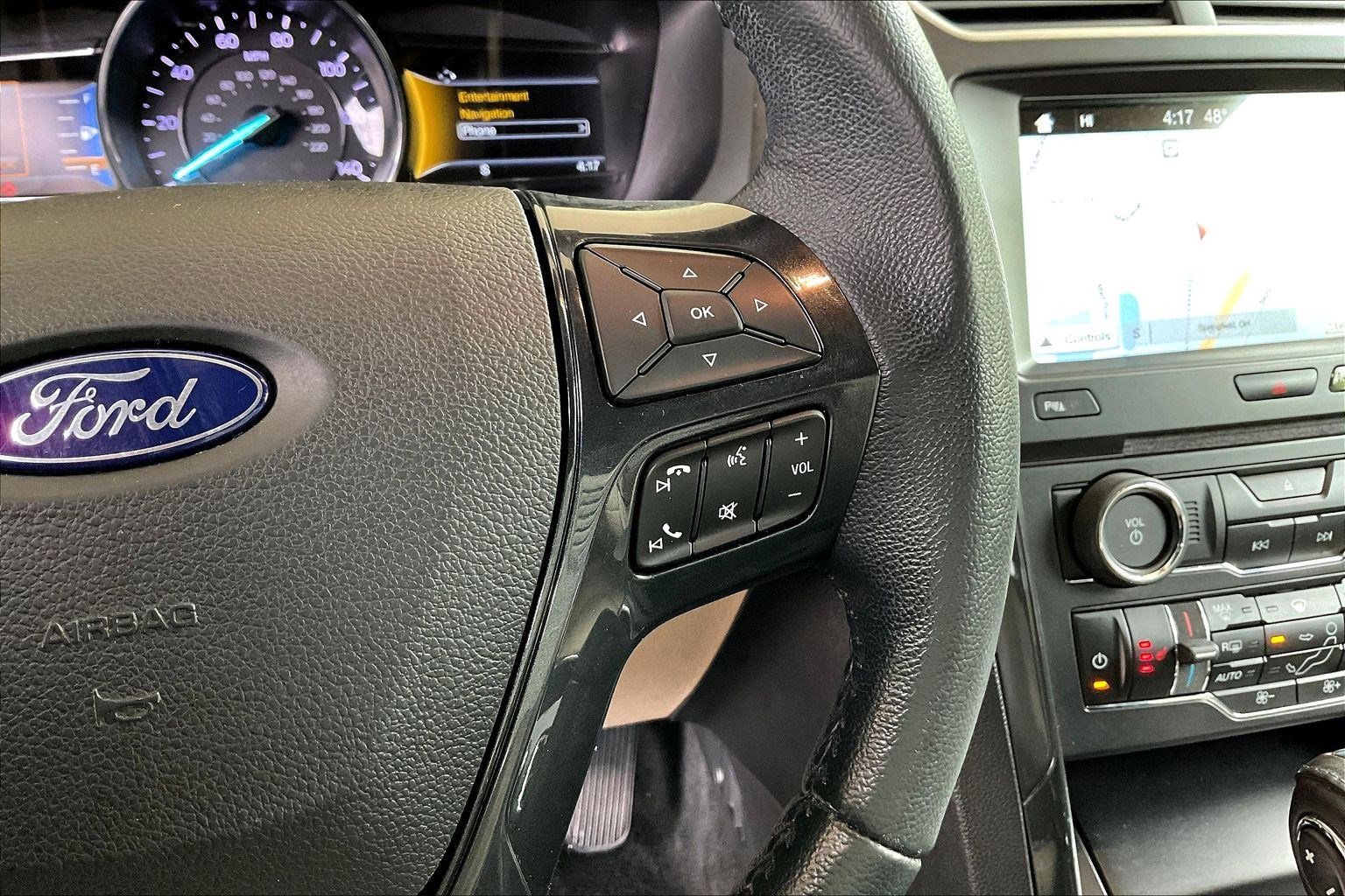 Used 2018 Ford Explorer XLT AWD/4WD image 12
